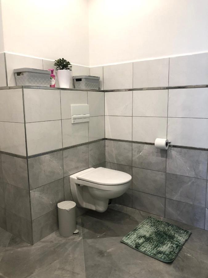 Art Apartment Телч Экстерьер фото